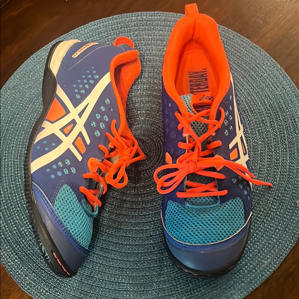 Asics Gel Fortius TR Womens Sz 8 Sneakers.  Great Condition!